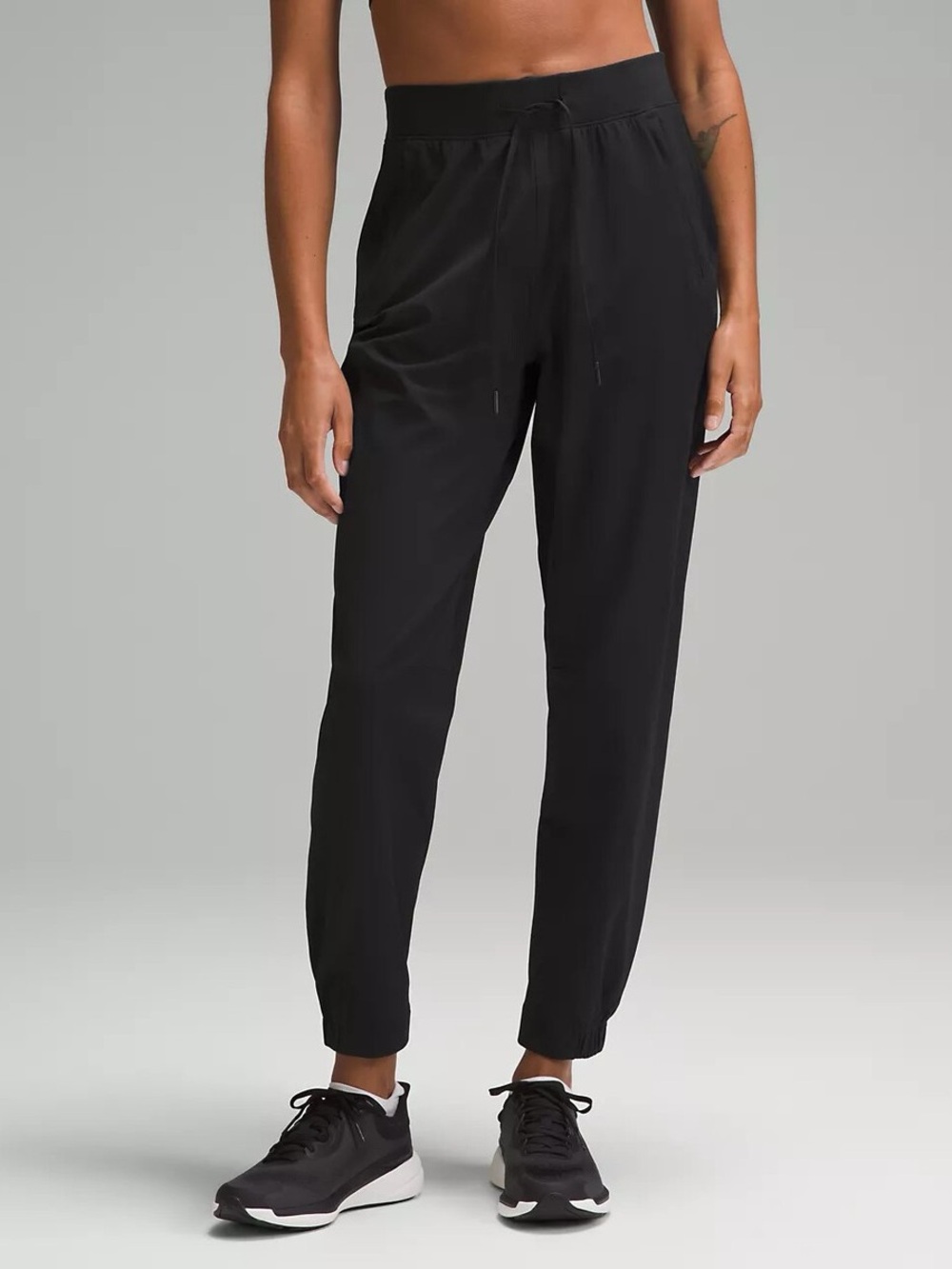Lululemon License to Train Black High-Rise Jogger Pant size 8
